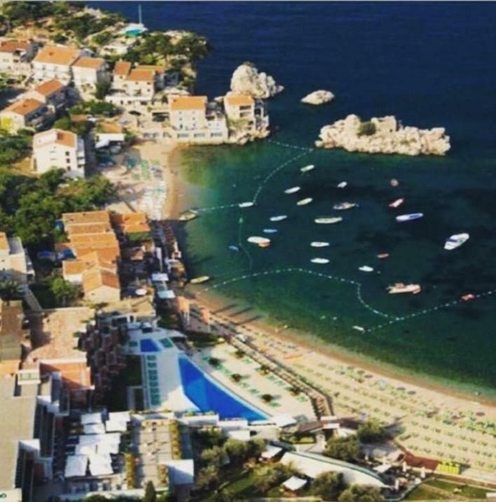 Ferienwohnung Langust - Free Parking Sveti Stefan Exterior foto